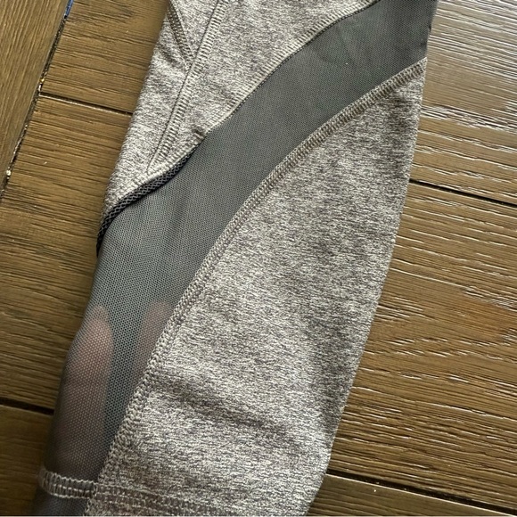 Lululemon Sz 6 Inspire Tight Leggings Grey Pink  Neon Zip Front Pockets Running - Picture 4 of 10